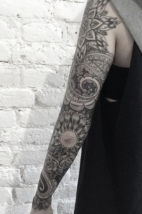 Kunst Tattoos, Samoan Tattoo, Tattoos Geometric, Full Sleeve Tattoos, Full Sleeve Tattoo, Tattoo Sleeve Designs, Trendy Tattoos, Tattoos Ideas, Mandala Tattoo