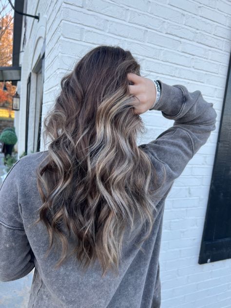 Dark Blonde With White Highlights, Chocolate Brown Hair With Blonde Highlights, Brown Hair Ideas For Fall, Brown Hair With White Highlights, Dark Brown Hair With Highlights Balayage, Hair With White Highlights, Hair Ideas For Fall, Short Hair Cuts For Teens, Cool Toned Blonde Hair