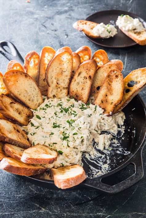 Baked Crab Dip with Crostini - Silk Road Diary Fancy Party Appetizers, Baked Crab Dip, Crab Appetizer, Baked Crab, Hot Crab Dip, Popular Appetizers, Crostini Recipes, Elegant Food, Crab Dip