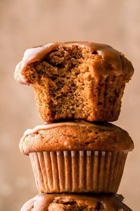 The BEST Pumpkin Banana Muffins - Baran Bakery Banana Pumpkin Cupcakes, Pumpkin Banana Oatmeal Muffins, Banana Pumpkin Recipes, Banana Pumpkin Muffins, Pumpkin Pie Muffins, Baking Fails, Pumpkin Banana Muffins, Pumpkin Banana Bread, Pumpkin Chocolate Chip Muffins