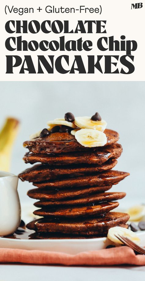 Fluffy chocolate chocolate chip pancakes made in 20 minutes with wholesome ingredients. The perfect vegan, gluten-free, naturally sweetened breakfast! Chocolate Chocolate Chip Pancakes, Banana Walnut Pancakes, Fluffy Cinnamon Rolls, Pancakes Vegan, Coconut Pancakes, Minimalist Baker, Chocolate Chip Pancakes, Gluten Free Pancakes, Vegan Pancakes