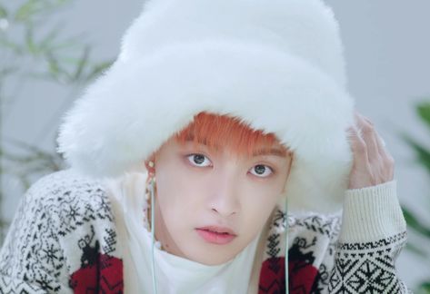 Hongjoong Fluffy Hat, Fluffy Hats, Fluffy Hat, Ateez Hongjoong, Bunny Hat, White Snow, Eternal Sunshine, Kim Hongjoong, White Hat