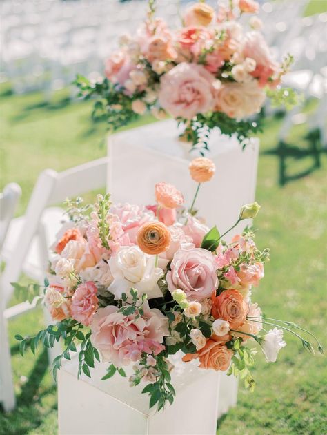 Pretty In Peach Coastal Wedding In California Elegant Wedding Flowers Centerpieces, Peach Wedding Decorations, Peach Pink Wedding, Peach Wedding Colors, Wedding Color Schemes Summer, Elegant Wedding Bouquets, Elegant Wedding Flowers, Peach Wedding Flowers, Wedding Isles