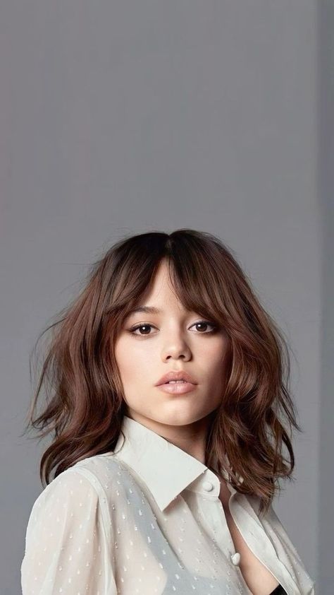 Jenna Ortega Wallpaper, Jena Ortega, Neymar Messi, Haircuts Straight Hair, Jenna Ortega, Funny Meme, Hair Highlights, Pretty Hairstyles, Ufc