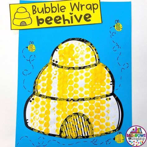 Jen: Rainbows and Reading on Instagram: “My students loved doing our bubble wrap beehive craft. I always make sure to have some bubble wrap for crafts, and you can grab some at…” Beehive Craft, Bumble Bee Craft, Bee Hive Craft, Bee Craft, Bumble Bees, Bee Crafts, Bee Hive, Grade 1, Bumble Bee