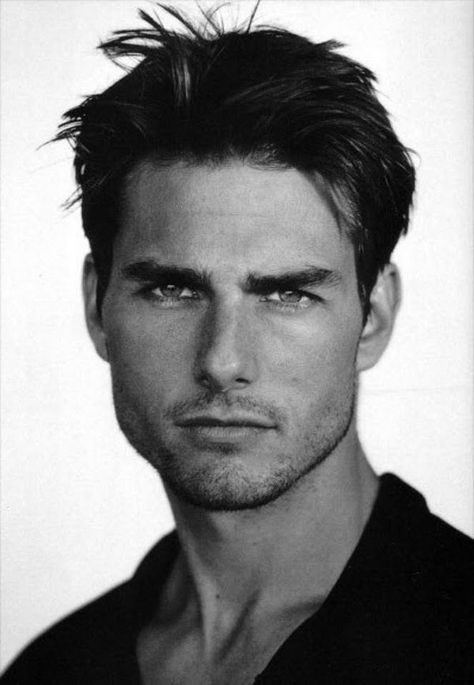 Tom Cruise Black And White, Young Tom Cruise, Tom Cruz, Tom Cruise Hot, 80s Men, Actor Headshots, Celebrity Drawings, Actrices Hollywood, Celeb Crushes