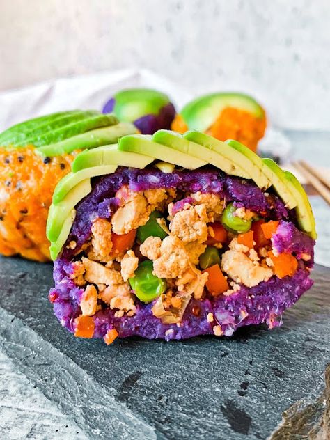 VEGAN BUNNY CHEF: Vegan Avocado Onigiri (Japanese Rice Balls) Vegan Bunny Chef, Avocado Onigiri, Vegan Japanese Food, Japanese Rice Balls, Yaki Onigiri, Onigiri Recipe, Vegan Japanese, Orange Sweet Potatoes, Tamari Sauce