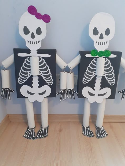 3d Skeleton Project, Skeletal System Project, Skeleton Craft, Human Body Projects, Diy Toddler Toys, Halloween Skeleton Decorations, Skeleton Model, Halloween Paper Crafts, Baby Quiet Book