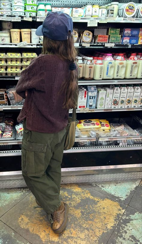 Midwestern Aesthetic Outfit, Edgy Granola Outfits, Moss Green Pants Outfit, Mountain Core Outfits, Goth Granola Girl, Campfire Outfit Fall, Granola Street Style, Granola Mom Outfits, Granola Style Outfits Winter