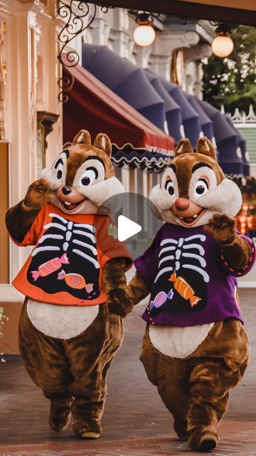 Bridgette on Instagram: "It’s Halloween at Disneyland!!! Look at these CUTIES!! 🖤🎃⁣
⁣
⁣
⁣
⁣
⁣
⁣
⁣
#oogieboogiebash #obb #obb2022 #happiestplaceonearth #happiestplace #abc7eyewitness #abc7la #disney #disneyparks #disneyland #disneylandhalloween #halloweentime #halloweentimeatdisneyland #disneygram #instadisney #disneycreators #mnsshp #disneyvillains #villains" Halloween At Disneyland, Halloween Time At Disneyland, Disneyland Halloween, Oogie Boogie, September 2, Happiest Place On Earth, Disney Villains, Disney Parks, Disneyland