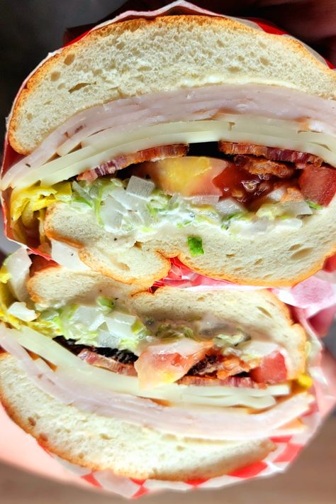 Crispy bacon, provolone, turkey, tomatoes and delicious grinder salad loaded up on a roll #turkeybacongrinders #grinderrecipes #grinders #sandwichrecipes Turkey Bacon Sandwich Recipes, Tortilla Sandwiches, Grinder Sandwiches, Recipes Tortilla, Muffuletta Recipe, Awesome Sandwiches, Vegan Blt Sandwich, Croissant Sandwiches, Grinder Salad