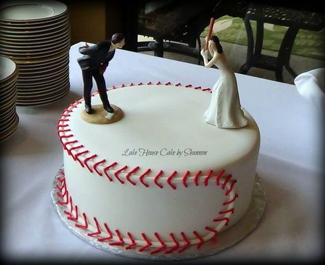 Softball Wedding Ideas, Baseball Grooms Cake, Baseball Wedding Cakes, Softball Cake, Grooms Cake Tables, Softball Wedding, Groomsman Cake, Baseball Themed Wedding, Grooms Cake Ideas