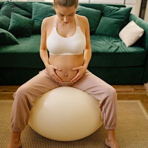 Pregnancy Stretching with Your Ball - Chiro For Moms Exercise Ball Stretches, Pregnancy Stretching, Prep For Labor, Anterior Placenta, Pregnancy Stretches, Round Ligament Pain, Third Trimester Pregnancy, Birthing Ball, Pregnancy Pain