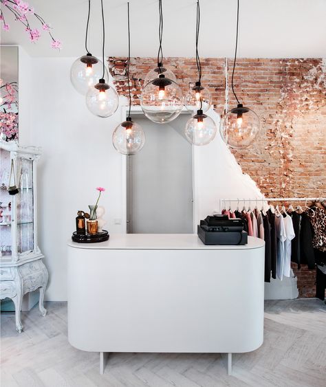 interiorarchitecture | LOF FASHIONSTORE Clothing Boutique Interior, Boutique Clothing Store, Store Design Boutique, Cupcake Stands, Salon Suites, Boutique Decor, Shop Front Design, Boutique Interior, Store Design Interior