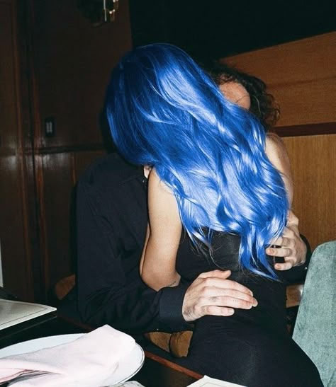 Blue Hair Couple Aesthetic, Long Blue Hair Aesthetic, Blue Haired Girl Aesthetic, Bluelance Aesthetic, Blue Hair Girl Aesthetic, Long Dark Blue Hair, Zodiac Academy Aesthetic, Stolen Heir, Blue Hair Aesthetic