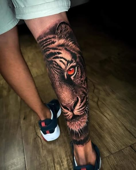 Men Tattoo Style, Wolf Loyalty, 2023 Tattoo Trends, Tattoo Trends 2023, Lion Leg Tattoo, Choose Tattoo, Tattoos Painting, Tattoos Delicate, Epic Tattoos