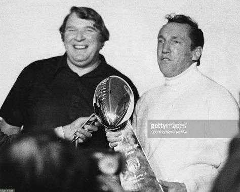 JOHN MADDEN & AL DAVIS  #coachkings #coachking #johnmadden #madden #aldavis #davis #raiders #oakland #oaklandraiders #lasvegas #lasvegasraiders #gettyimages #sportingnewsarchives Al Davis, John Madden, Super Bowl Trophy, Oakland Raiders Football, Raiders Football, Raider Nation, Oakland Raiders, Minnesota Vikings, Nfl Teams