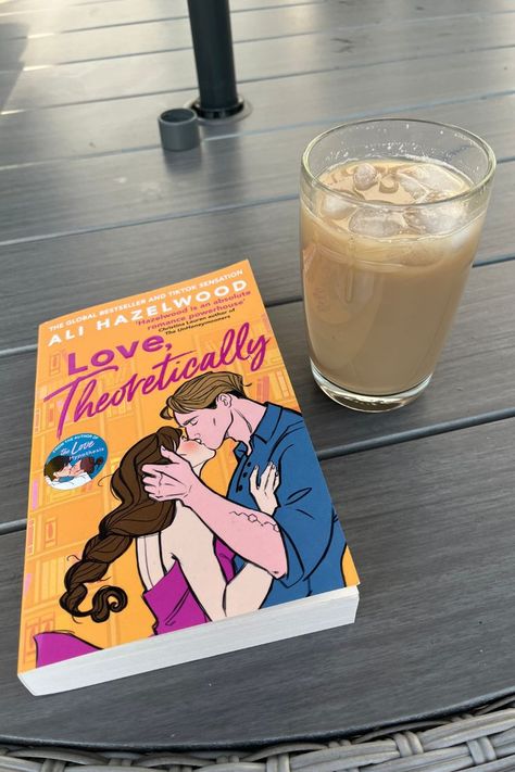 Love Thereotically Book, Love Theoretically Annotations, Ali Hazelwood Books Aesthetic, Love Theoretically Book, Romance Novels Aesthetic, Classic Romance Books, Bookstore Romance, Love Theoretically Ali Hazelwood, Ali Hazelwood Books