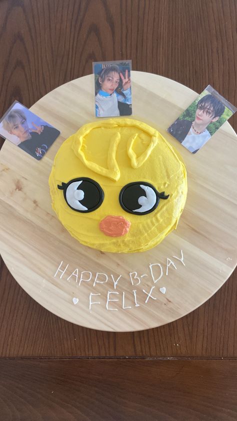 yellow cake,yellow cute cake,chicken cake,bbokari cake,skzoo cake ,straykids cake, Felix Birthday Cake, Skz Birthday Cake, Felix Cake, Skzoo Cake, Felix Bbokari, Felix Birthday, Bento Cakes, Cake Inspo, Happy B Day