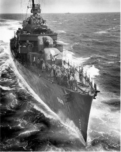 USS Cotten (DD-669) Fletcher-class destroyer of the US Navy. (L) June 12, 1943 (wikipedia.image) 01.20 Tin Can Sailors, Fletcher Class Destroyer, Destroyer Ship, American Military History, Go Navy, Us Navy Ships, Naval Force, Naval History, United States Navy