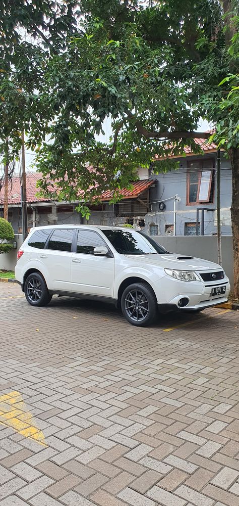 2012 Subaru Forester XT (Gen.3) 2.5L turbo. Roof rail delete, Original STI front bumper cover. 2022 BRZ wheels 18x7.5 et48 on 235/50/18 Contis. Subaru original sport grille. Stock springs with Bilstein B6 shocks + STI (GV) 19mm rear swaybar (stock 16mm). Forester Xt, Subaru Forester Xt, Roof Rails, Subaru Forester, Subaru, Springs, Roof, Wheel, Cars