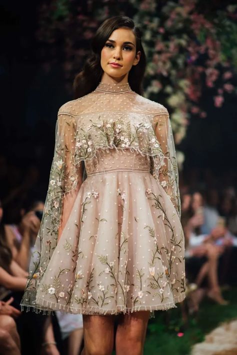 Paolo Sebastian, Mode Tips, Looks Party, Beauty Dress, Elie Saab, Couture Collection, Fancy Dresses, A Dress, Dream Dress