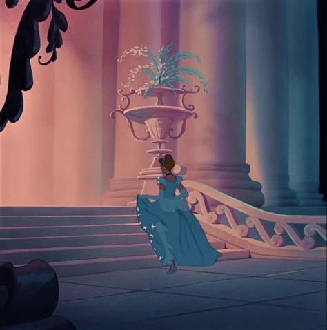 Aesthetic Pics For Insta, Old Disney Aesthetic, Fav Disney Princess, Cinderella Aesthetic, Old Disney Movies, Clock Strikes Midnight, Cinderella 1950, I'm A Princess, Party Hotel