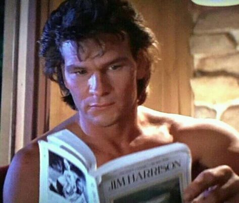 Not only muscles... Patrick Swayze Shirtless, Darry Curtis, Patrick Swayze Movies, Patrick Swazey, Jim Harrison, 1980s Movies, 80s Men, Patrick Swayze, Dirty Dancing