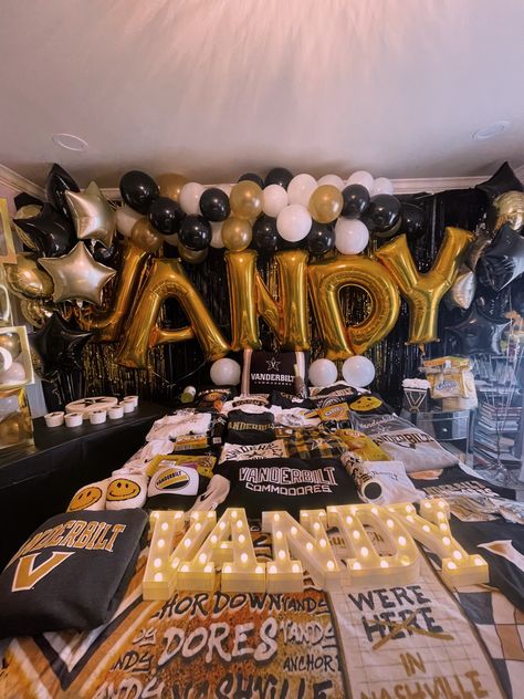 Vanderbilt Graduation Party, Vanderbilt University Aesthetic, Vanderbilt Aesthetic, 2026 Graduation, College Bed, Bed Party, Life Core, College Tennis, Nursing Motivation