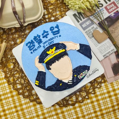 Cake Police, Police Cake, Minimalist Cakes, Police Cakes, Minimalist Cake, Chocolate Candy Recipes, Desi Wedding Decor, Dessert Display, Mini Cake