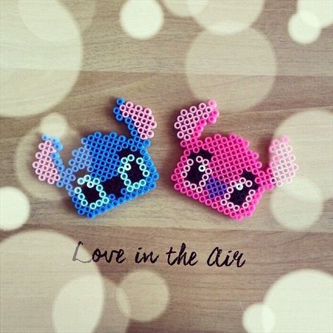 Angel From Lilo And Stitch Perler Beads, Fuse Beads Stitch, Stitch And Angel Perler Bead Patterns, Perler Beads Ideas For Couples, Lilo Perler Beads, Stitch Disney Perler Beads, Couple Perler Bead Patterns, Perler Bead Accessories, Pyssla Stitch