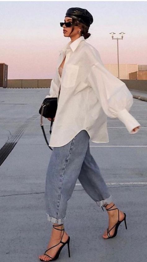 Us Outfit Style, Mid Trench Coat Outfit, Spring Clothing Trends 2023, Streetwear Chic Outfit, Oversized Button Down, Outfits For A Fashion Show, Outfit Ideas For Chubby Ladies, 2025 Womens Fashion Trends, Edgy Preppy Outfits