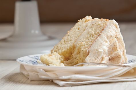 Much like pound cake, the 1-2-3-4 cake gets its name from the proportions of its base ingredients: one cup of butter, two cups of sugar, three cups of flour, four eggs. It’s so straightforward, you may not even have to write it down—making it easy to impress friends and family with, oh, just a little something you whipped up. 1234 Cake Recipe, 1234 Cake, Almond Pound Cakes, Egg Cake, Lemon Pound Cake, Cake Baking, Cake Frosting, Cake Flour, Cake Ingredients