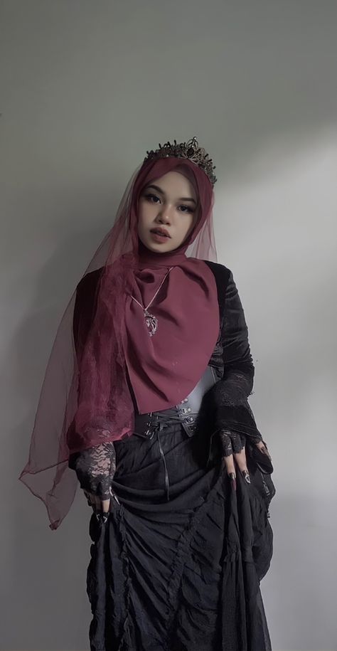 Hijab Dark Feminine, Gothic Hijab Outfit, Masquerade Outfit Ideas Hijab, Muslim Aesthetic Outfits, Gothic Hijab, Goth Hijabi, Casual Modest Outfits, Masquerade Outfit Ideas, Red Black Outfit