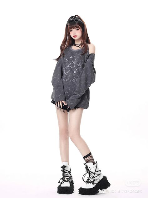 Cute Standing Poses Reference, Anatomy Reference With Clothes, Shy Female Pose Reference, Cute Pose Standing, Cute Poses Full Body Reference, Shy Standing Pose Reference, K Pop Full Body Photoshoot, Stance Reference, Standing Fashion Poses