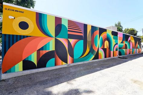 Geometric Murals & Street Art by Jessie & Katey | Daily design inspiration for creatives | Inspiration Grid Interior Murals, Dynamic Painting, Wall Street Art, Arte Doodle, Beton Design, School Murals, Murals Street Art, Tableau Art, Mural Design