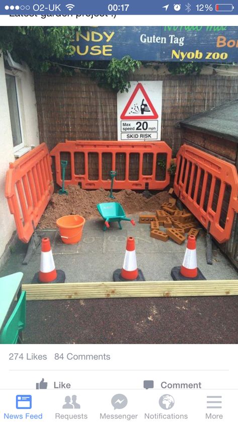 Role Play Areas Eyfs, Play Area Ideas, School Outdoor Area, Eyfs Outdoor, Eyfs Outdoor Area, 3 Pigs, Eyfs Ideas, Outdoor Learning Activities, Preschool Garden