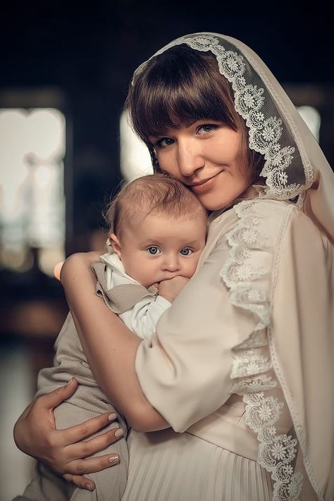 Christian Veils, Baptism Photography, Christian Head Covering, Baptism Photos, Creative Gift Wraps, Baptism Party, Baptism Girl, Newborn Photoshoot, Baby Photoshoot