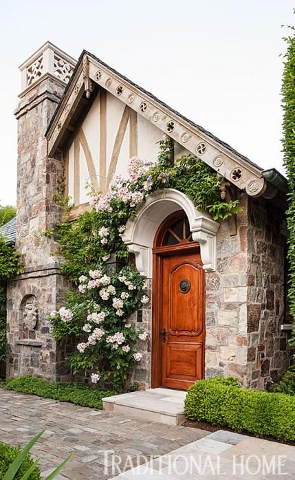 European Cottage Exterior, Cottage Front Doors, European Cottage, Stone Cottages, English Country Decor, Storybook Cottage, Cottage Exterior, Country Cottage Decor, Stone Architecture