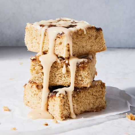 Delish Chai Blondies, Chai Glaze, Brown Sugar Blondies, Blondies Recipe, Whipped Feta, Cooking Spray, Masala Chai, Chai Spice, Spice Cookies