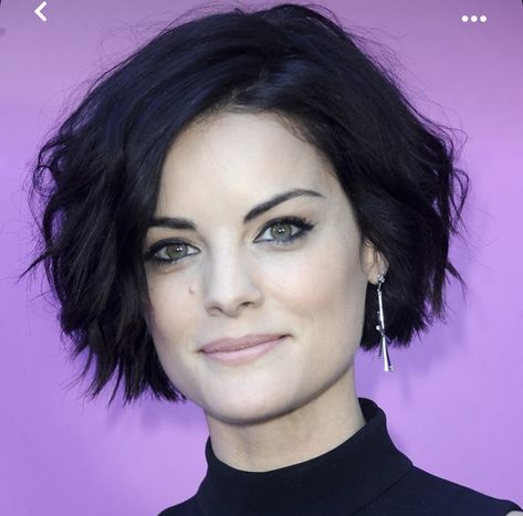 Jamie Alexander Short Hair, Jamie Alexander Hair, Jaime Alexander, Jamie Alexander, Shaggy Bob Hairstyles, Lady Sif, Haircut For Square Face, Honey Brown Hair, Jaimie Alexander