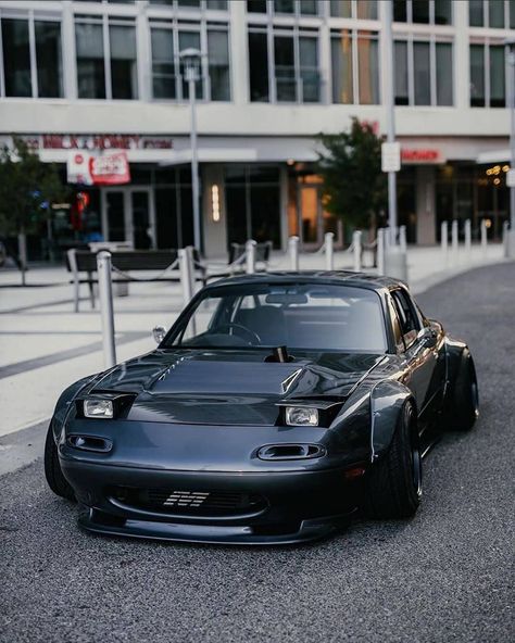 Miata Squad/Miata Community 🚗🔥 on Instagram: “Damn, what car is this?!🤔🤔 Rate it:1-5!👇👇 . . @eunoswhoitis . . . . #miata #miatanation #miatazgonewild #mazdaspeed #jdm #stance…” Na Miata, Mazdaspeed Miata, Jdm Stance, Eunos Roadster, Mx5 Miata, Miata Mx5, Mazda Mx, Mazda Miata, Mazda Mx5