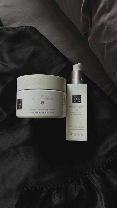 Rituals Cosmetics #beautyproducts #beautyblog Rituals Cosmetics, Hand Balm, Rice Milk, Perfume Lover, Body Skin Care Routine, Beauty Favorites, Clean Girl, Body Skin, Beauty Cosmetics