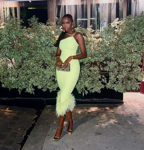 Dress Date Night Outfit, Green Dress Outfit, Lime Green Dress, Fancy Fits, Dress Date, Dress Date Night, Black Femininity, Event Outfit, Fashionista Clothes