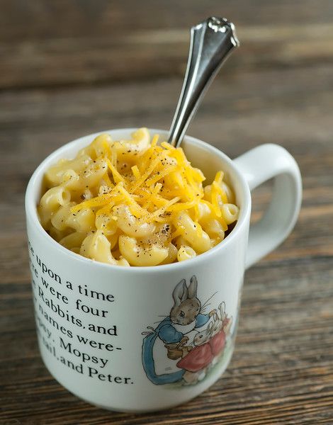 Single Serve Mac And Cheese Recipe, Instant Mac And Cheese, Mac And Cheese Mug, Creamy Macaroni And Cheese, Mac Cheese Recipes, Single Serving Recipes, Mac And Cheese Recipe, Cheese Casserole, Mug Recipes