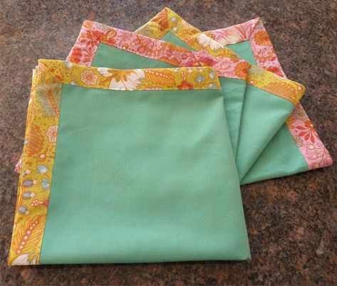 Diy Cloth Napkins, Cloth Napkins Diy, Diy Ruffle, Thread Organization, Diy Napkins, Cloth Napkin, Take A Hike, Tutorial Diy, Linen Napkins