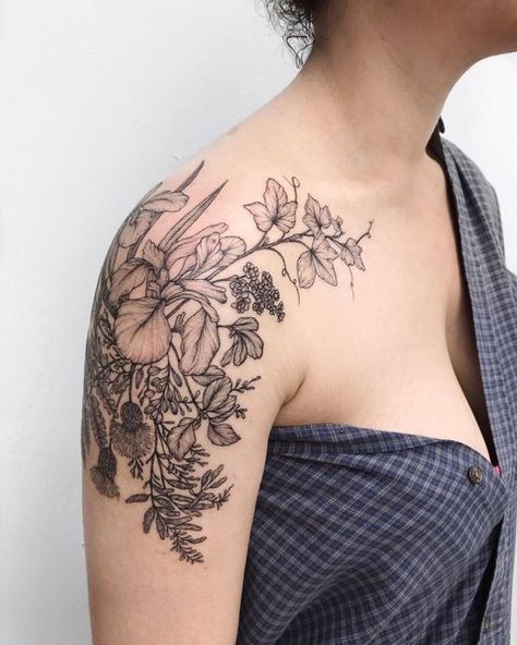 Cap Sleeve Tattoos, Yg Tattoos, Buttercup Tattoo, Shoulder And Arm Tattoo, Scottish Tattoos, Cap Tattoo, Shoulder Cap Tattoo, Flower Shoulder Tattoo, Le Tattoo