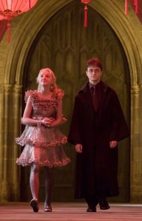 <3 Luna Lovegood Dress, Harry Potter Costumes, Cover Harry Potter, Yule Ball, Harry Potter Images, Harry Potter Ships, Hogwarts Aesthetic, Harry Potter Aesthetic, Harry Potter Quotes