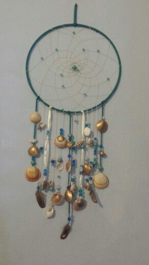 Shell Dream Catcher Diy, Shell Dream Catcher, Diy Dream Catcher, Sea Shells Diy, Shell Mobile, Dream Catcher Diy, Dreamcatchers, Dream Catchers, Marine Life