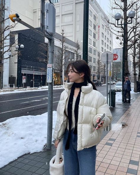 Korea Winter Fashion, Outfits For Japan, Japan Outfit Winter, Japan Winter Fashion, Winter Outfits Korean, Korean Winter Outfits, Korea Winter, Japan Outfits, Winter Outfits Snow